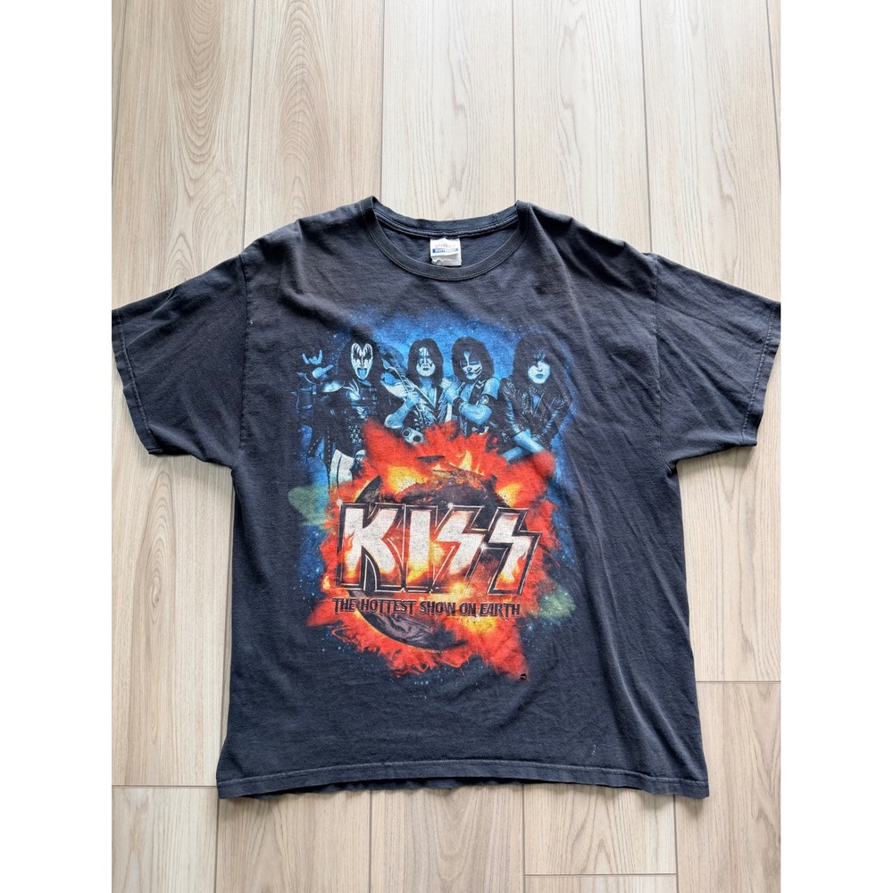 Hanes KISS The Hottest Show On Earth Tour T-Shirt Mens XL Black 2010 Faded